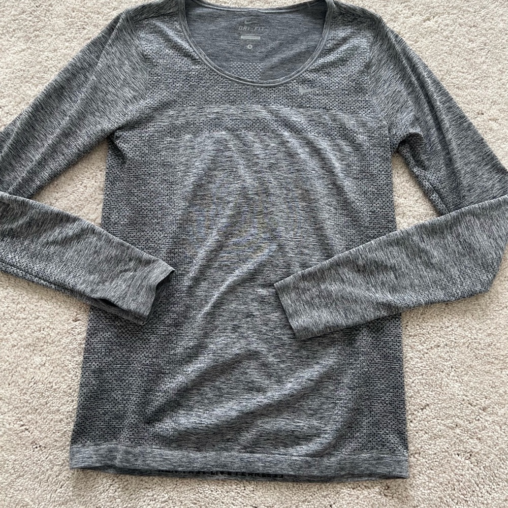 Nike Grey Long Sleeve Dri Fit Top in Size Small
